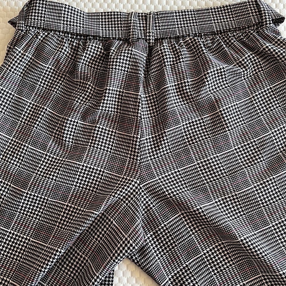 Torrid 00 pants, herringbone plaid, elastic waist, cuffed hem. Work, play, relax - Picture 5 of 8